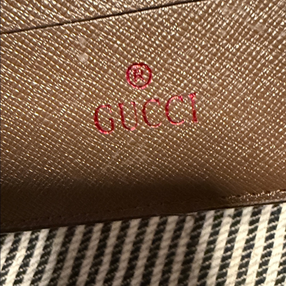 Gucci Tiger Print Card Holder - Picture 7 of 9